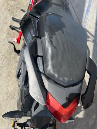 Benelli BN 125cc Negra y Roja