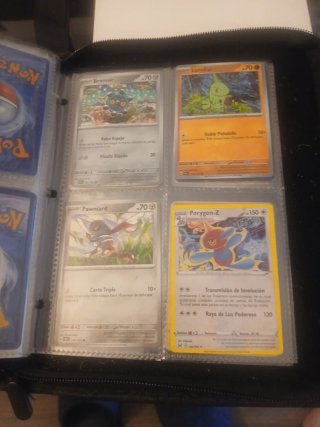 Archivador Pokémon 25 Aniversario