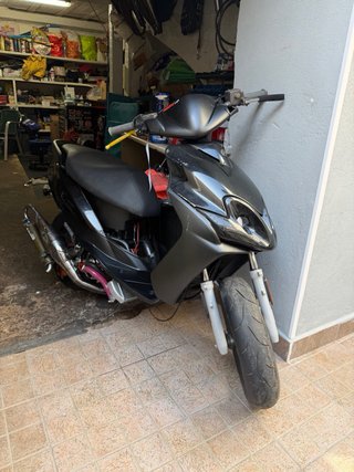Yamaha Jog scooter
