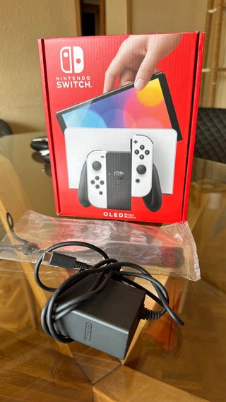 Nintendo Switch Oled + funda + microsd + protector