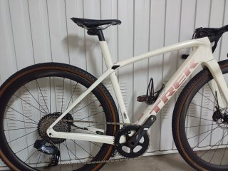 Bicicleta Gravel Trek Domane