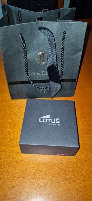 Pulsera Lotus Negra y Plateada