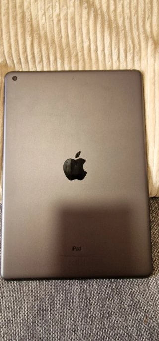 iPad 7ª Gen 128GB Negro/Gris
