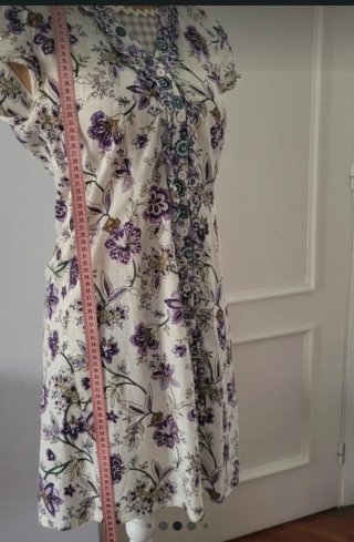 Vestido camisero floral talla M. Medidas en fotos