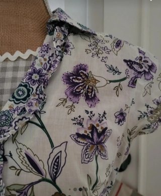 Vestido camisero floral talla M. Medidas en fotos