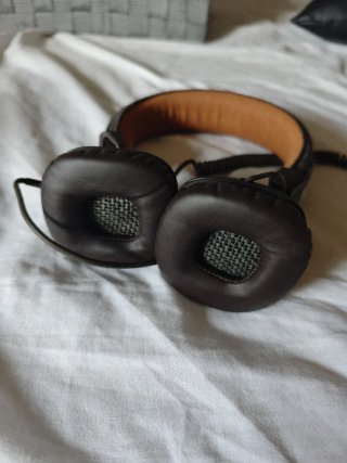 Auriculares Marshall Negros y Marrones