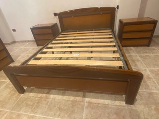 Cómoda de madera con 3 cajones