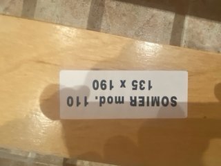 Cómoda de madera con 3 cajones