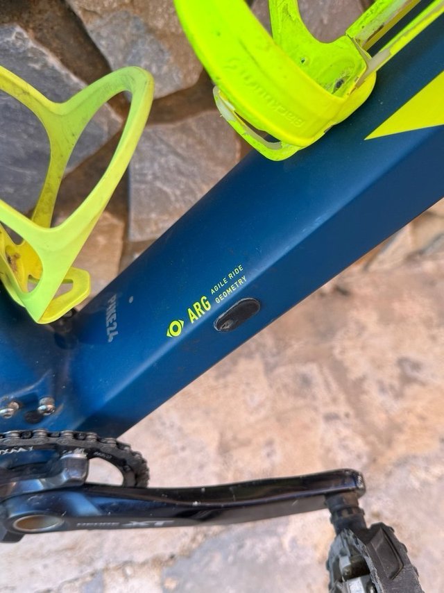 Cube Reaction - Bicicleta carbono
