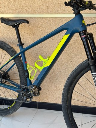 Cube Reaction - Bicicleta carbono