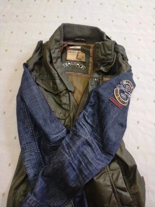 Chaqueta tejana verde y azul