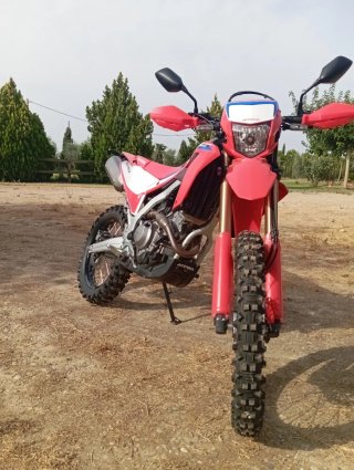 Honda CRF 300 L 2024 Roja y Blanca