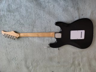 Guitarra Stratocaster Zurda Daytona Negra