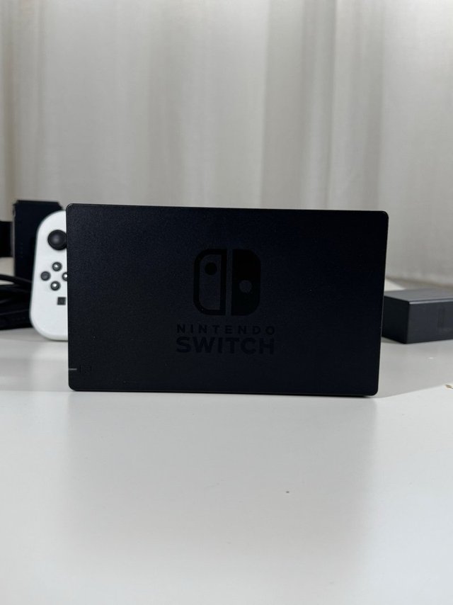 Nintendo Switch in buone condizioni con accessori