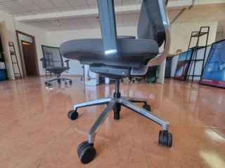 Dos Sillas de oficina de tela (x3)