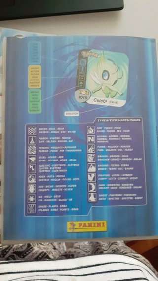 Álbum Pokémon Staks Panini
