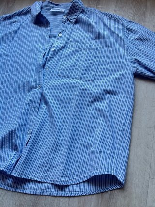 Camisa de rayas azul y blanca talla S