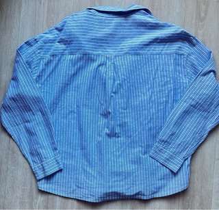 Camisa de rayas azul y blanca talla S