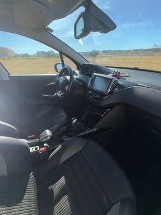 Peugeot 2008 1.2 Puretech 110 Allure (2016)