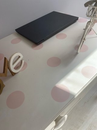 Escritorio de madera blanco