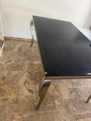 Mesa comedor cristal negro y metal