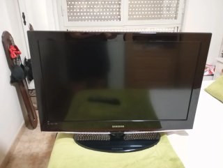 Televisión Samsung 32 sin TDT. Funciona perfectame