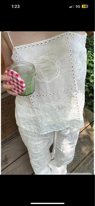 Pantalón bordado con abalorios zara