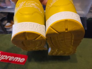Nike Air Max 1 x Supreme Amarillo
