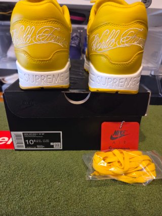 Nike Air Max 1 x Supreme Amarillo