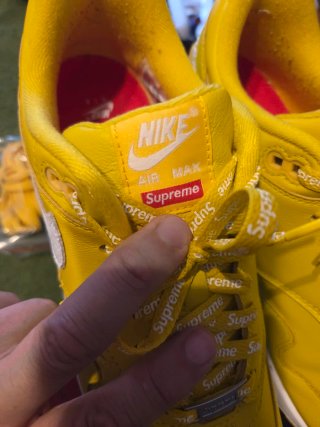 Nike Air Max 1 x Supreme Amarillo