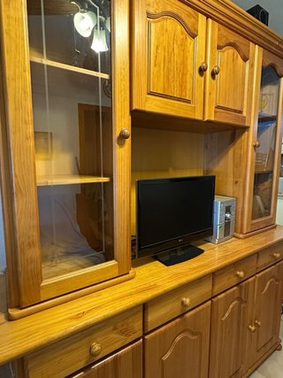 Mueble de madera pino macizo provenzal