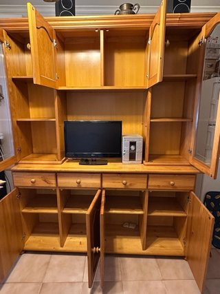 Mueble de madera pino macizo provenzal