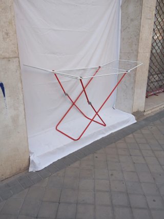 !OCASIÓN! Tendedero Metálico Blanco y Rojo