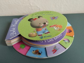 Mini libro Bebé Koala ¡Peligros! Fuera de casa