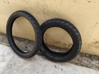 Neumáticos Dunlop Trailmax y Pirelli Scorpion