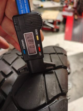 Neumáticos Dunlop Trailmax y Pirelli Scorpion