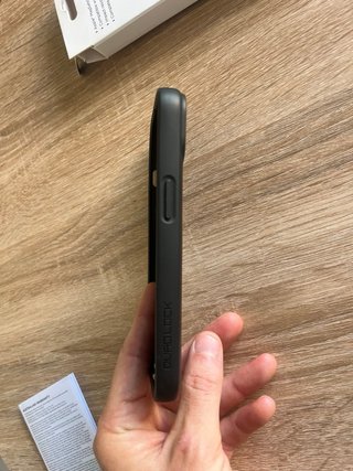 Funda Quad Lock MagSafe iPhone 13 Negra