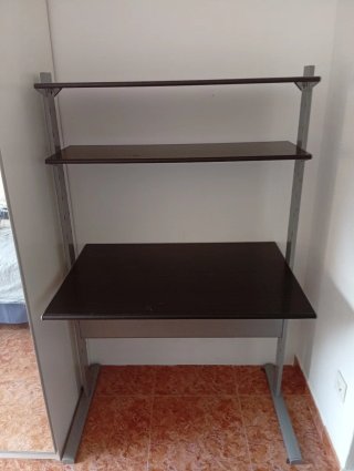 Armario y escritorio