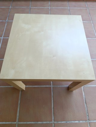 Mesa auxiliar madera Ikea beige