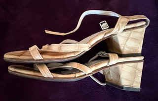 Sandalias Beige