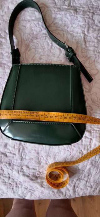 Bolso Zara rígido verde oscuro