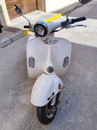 Scooter Eléctrica Chaoya E-BEE 3000W