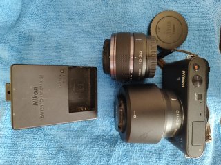 Nikon 1 J1 + Lentes 10-30 y 30-110 + Cargador