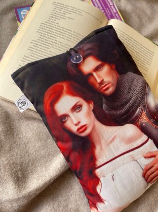 Funda literaria de Sangre y Cenizas