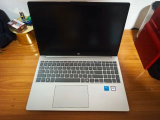 HP Laptop 15-fd0298ns Intel Core 5 16GB RAM