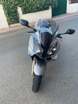 Honda VFR800 Plata
