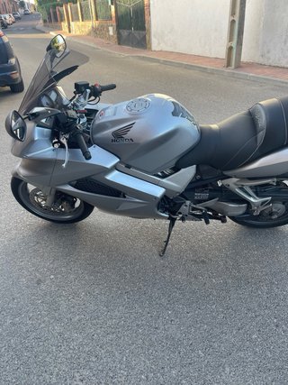 Honda VFR800 Plata