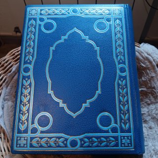 El libro de la Virgen