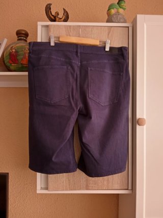 (L) Pantalón corto estilo bermuda de s.Oliver