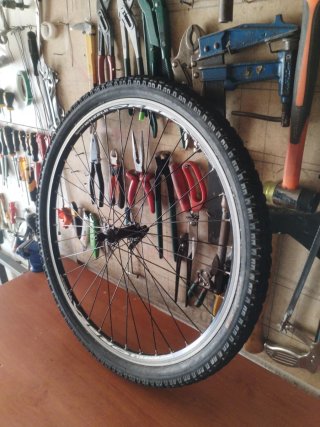 Rueda Orbea 26 Delantera.PERFECTO ESTADO.